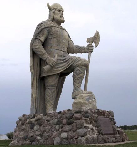 statue viking